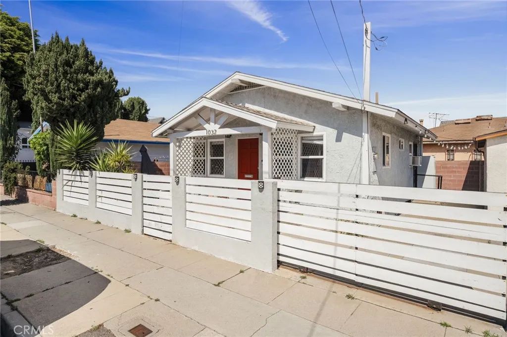 1032 S Mesa Street, San Pedro, CA 90731