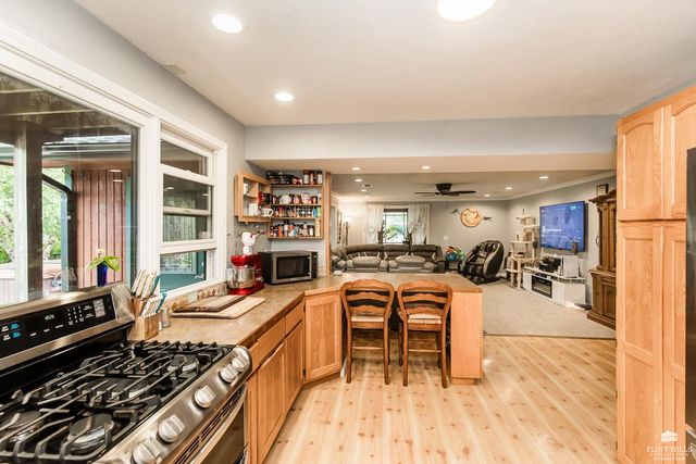 5722 Hervey Lane, Manhattan, KS 66502