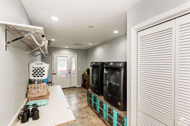 5722 Hervey Lane, Manhattan, KS 66502