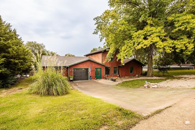 5722 Hervey Lane, Manhattan, KS 66502