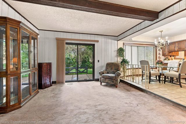38670 Santa Barbara Street, Clinton Charter Township, MI 48036