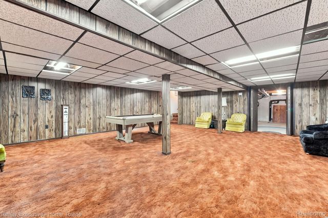38670 Santa Barbara Street, Clinton Charter Township, MI 48036