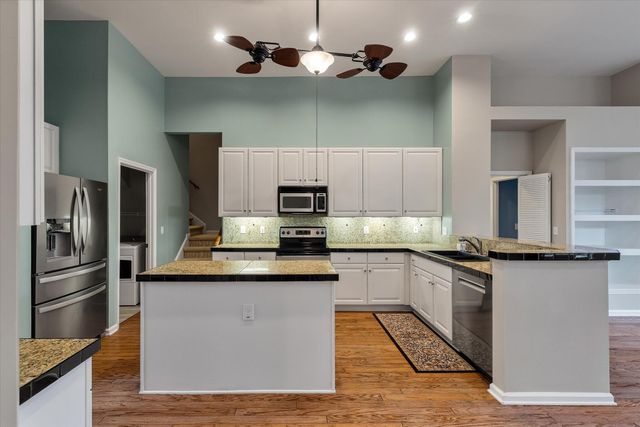 534 Pointe Of Oaks Road, Summerville, SC 29485