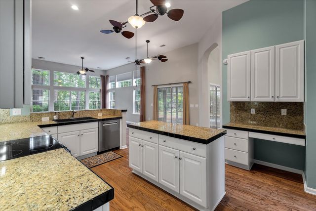 534 Pointe Of Oaks Road, Summerville, SC 29485