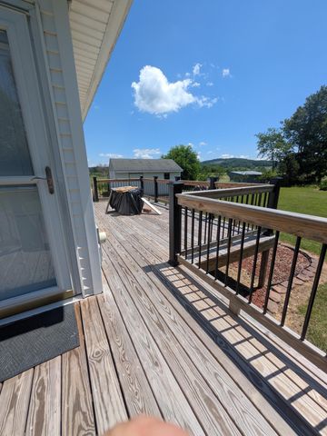 9992 Tinsley LN, Bent Mountain, VA 24059