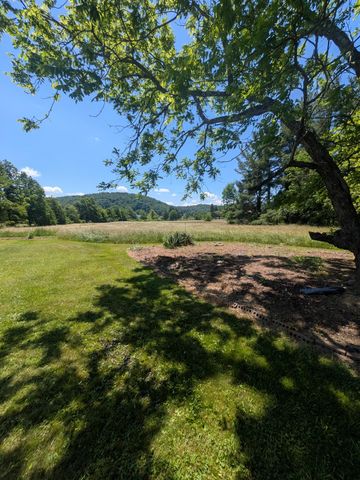 9992 Tinsley LN, Bent Mountain, VA 24059