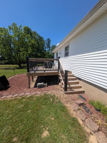 9992 Tinsley LN, Bent Mountain, VA 24059