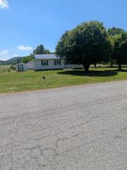 9992 Tinsley LN, Bent Mountain, VA 24059