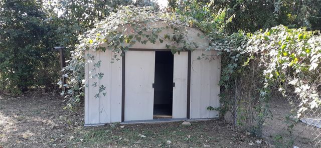 901 Blandin Street, Fort Worth, TX 76111