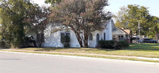 901 Blandin Street, Fort Worth, TX 76111