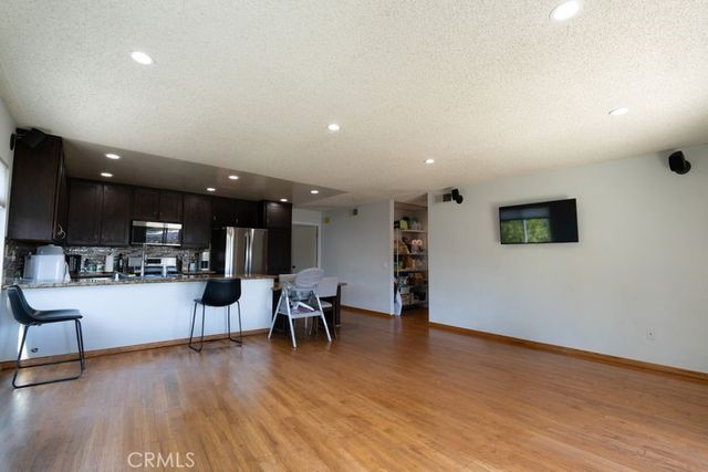 11493 Lev, San Fernando, CA 91345