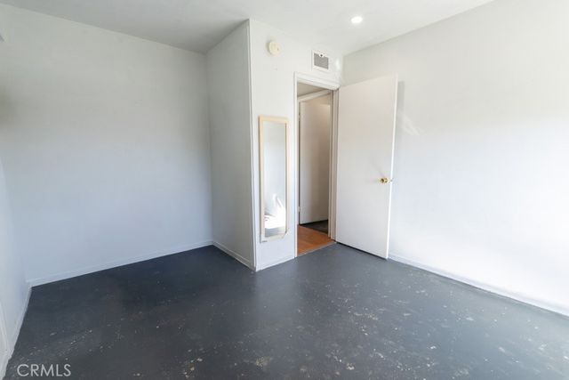 11493 Lev, San Fernando, CA 91345