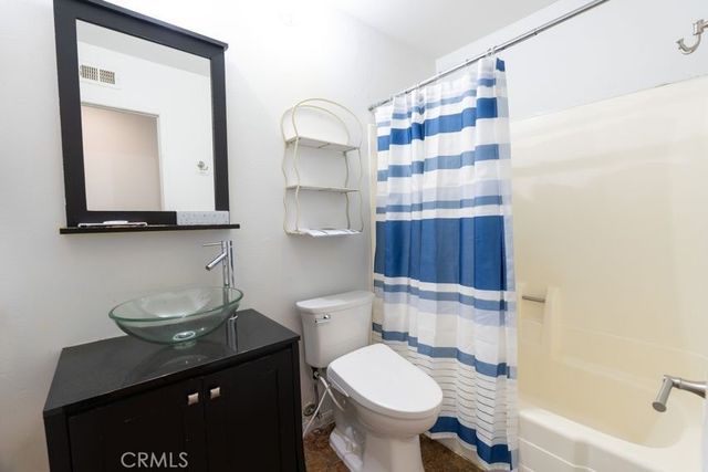 11493 Lev, San Fernando, CA 91345