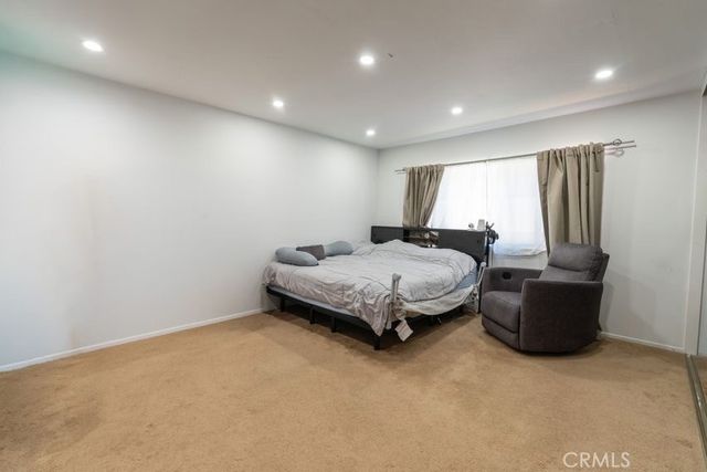 11493 Lev, San Fernando, CA 91345