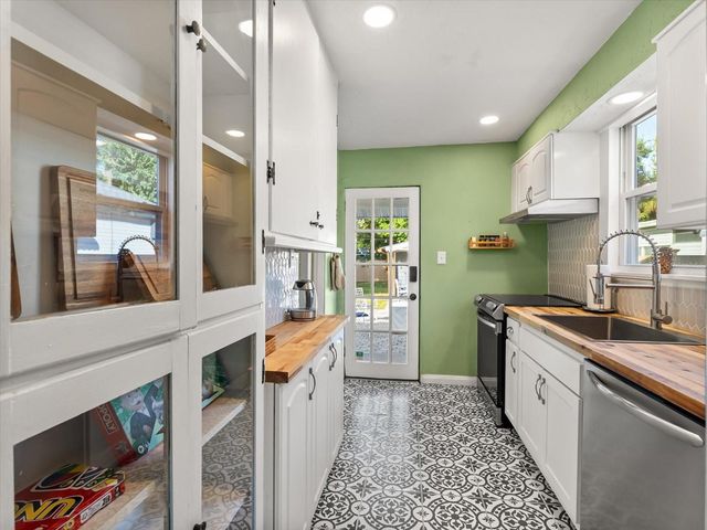 1010 N FOREST AVENUE, Orlando, FL 32803