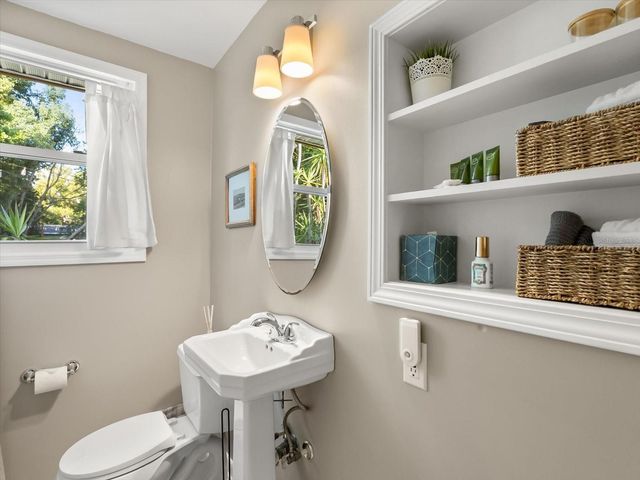 1010 N FOREST AVENUE, Orlando, FL 32803