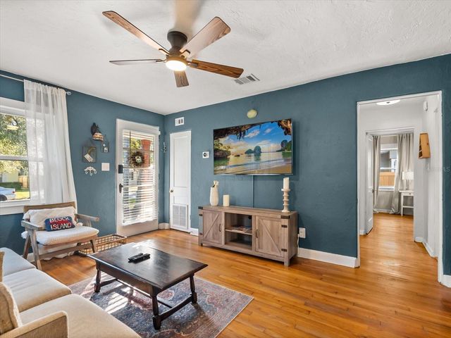 1010 N FOREST AVENUE, Orlando, FL 32803