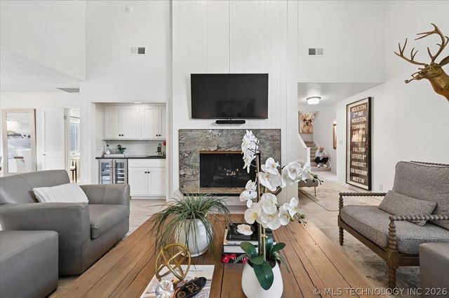 3813 E 64th Place, Tulsa, OK 74136