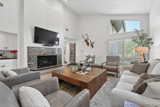 3813 E 64th Place, Tulsa, OK 74136
