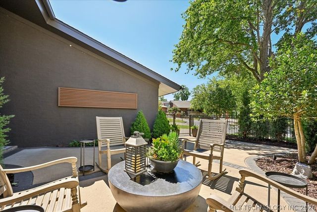 3813 E 64th Place, Tulsa, OK 74136