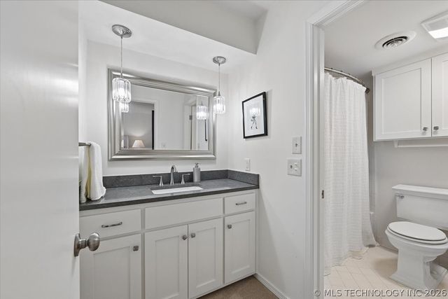 3813 E 64th Place, Tulsa, OK 74136