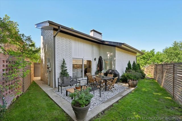 3813 E 64th Place, Tulsa, OK 74136