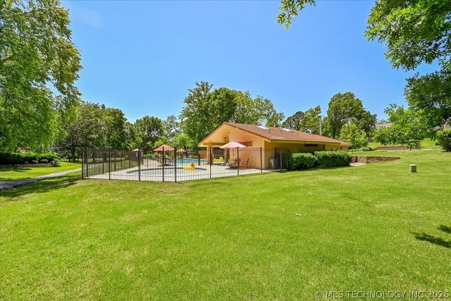 3813 E 64th Place, Tulsa, OK 74136