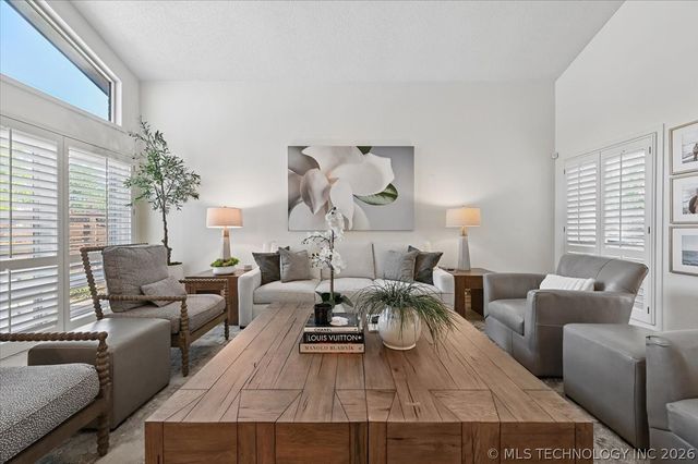 3813 E 64th Place, Tulsa, OK 74136