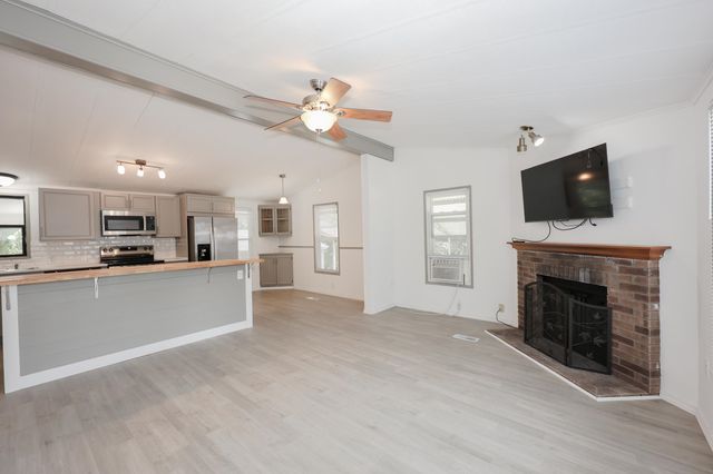 45 Rachael Circle, Goffstown, NH 03045
