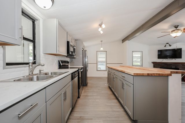 45 Rachael Circle, Goffstown, NH 03045