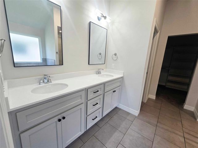 9221 Anaum Lane, Yukon, OK 73099