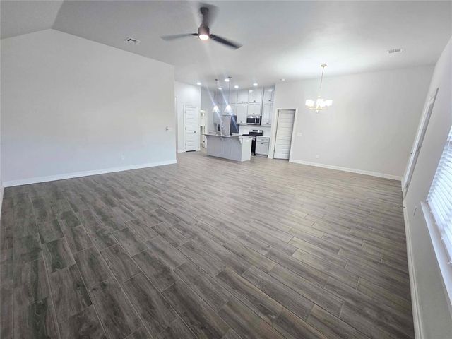 9221 Anaum Lane, Yukon, OK 73099
