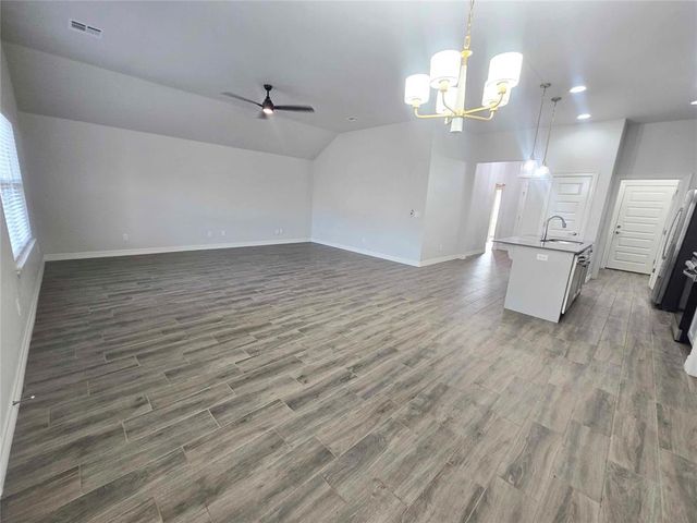 9221 Anaum Lane, Yukon, OK 73099
