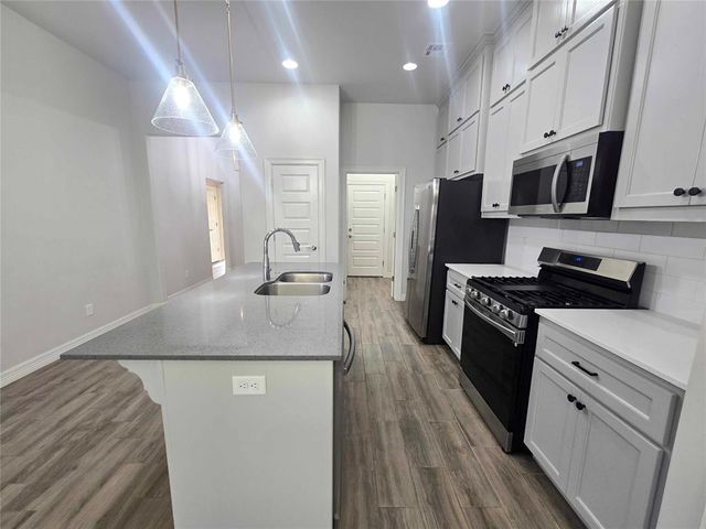9221 Anaum Lane, Yukon, OK 73099