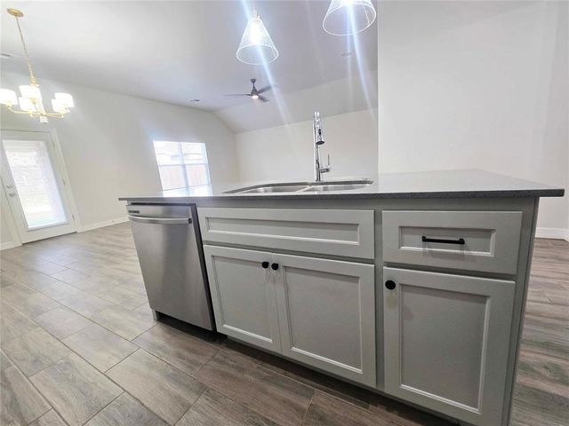 9221 Anaum Lane, Yukon, OK 73099