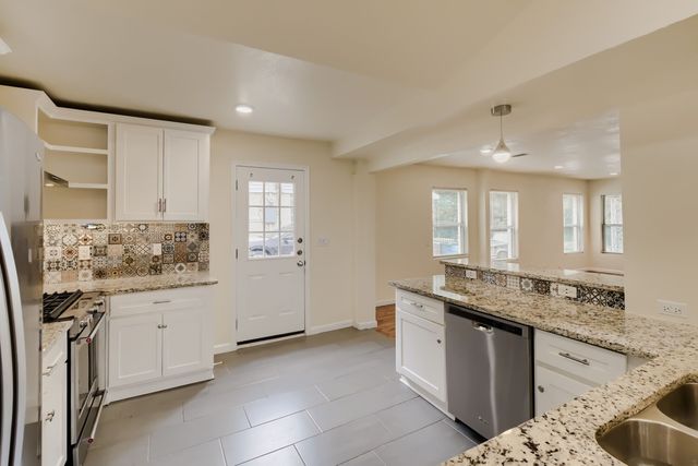 6915 E Grand Avenue, Dallas, TX 75223