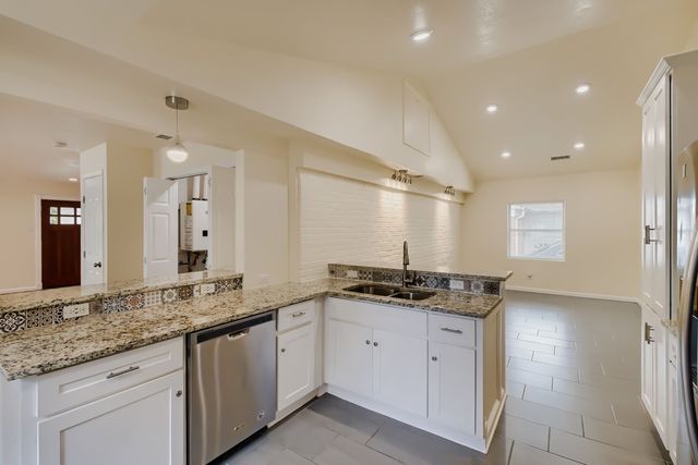 6915 E Grand Avenue, Dallas, TX 75223
