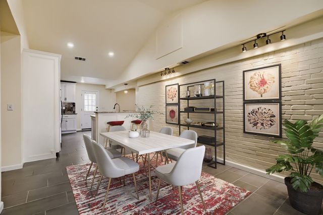 6915 E Grand Avenue, Dallas, TX 75223