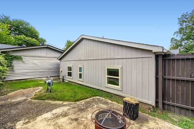 6915 E Grand Avenue, Dallas, TX 75223