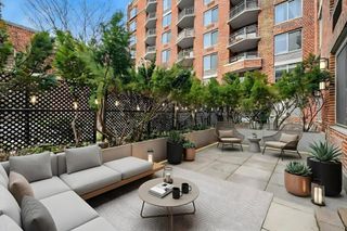2 S END Avenue # 2F, New York City, NY 10280