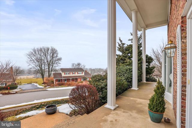 2940 BROXTON LN, York, PA 17402