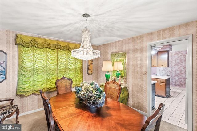 2940 BROXTON LN, York, PA 17402