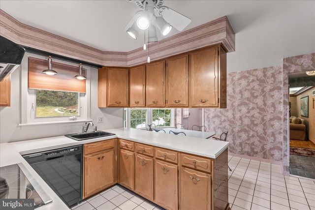 2940 BROXTON LN, York, PA 17402