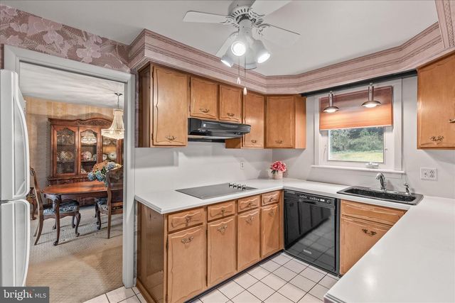 2940 BROXTON LN, York, PA 17402