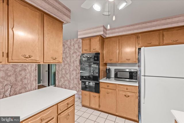 2940 BROXTON LN, York, PA 17402