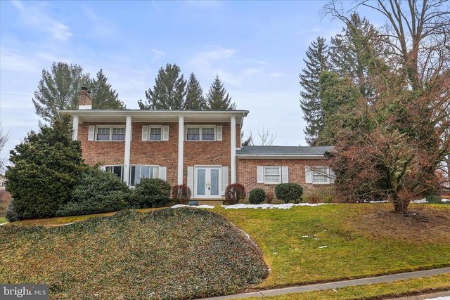 2940 BROXTON LN, York, PA 17402