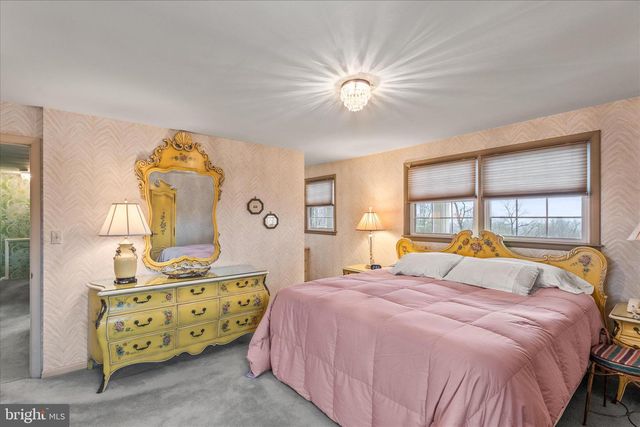 2940 BROXTON LN, York, PA 17402