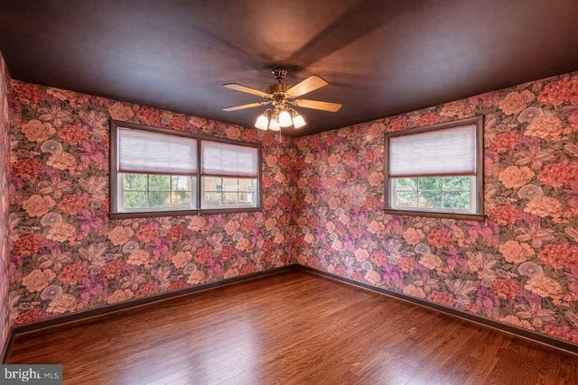 2940 BROXTON LN, York, PA 17402