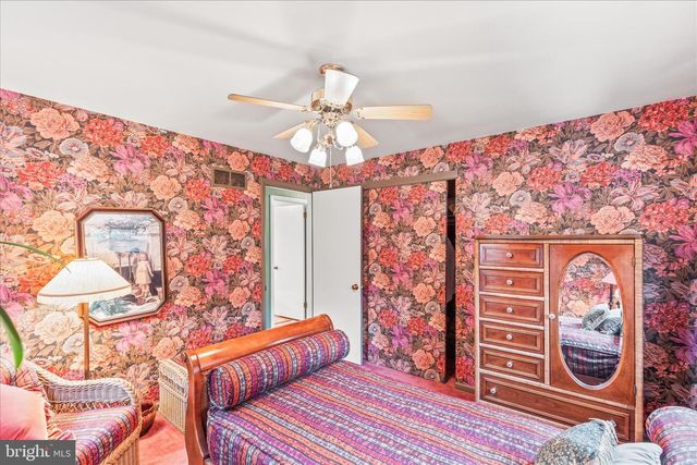 2940 BROXTON LN, York, PA 17402