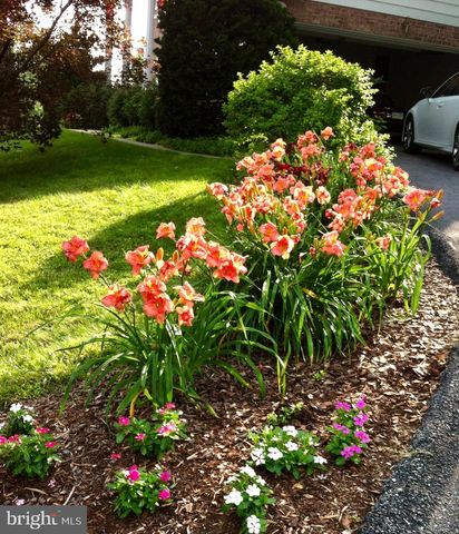 2940 BROXTON LN, York, PA 17402